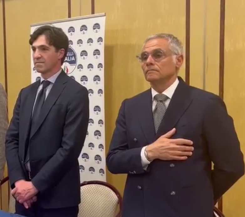 Sempre con orgoglio, l'Italia s'è Desta