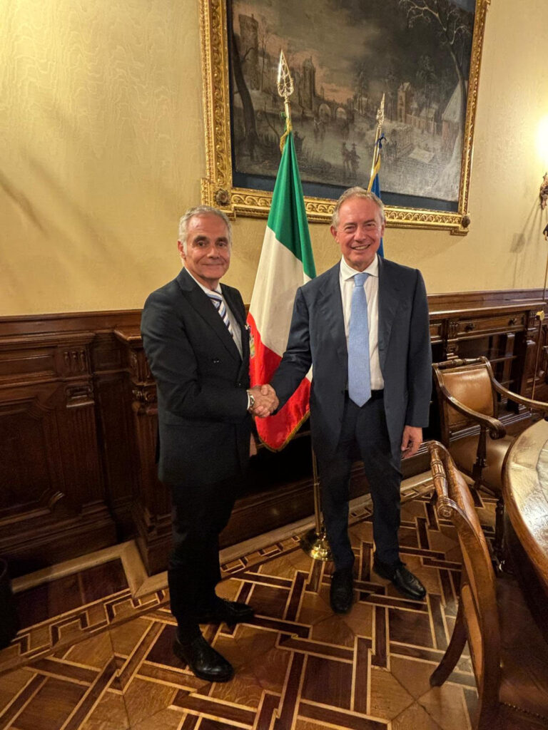 SEMPRE AL FIANCO DELL'AST